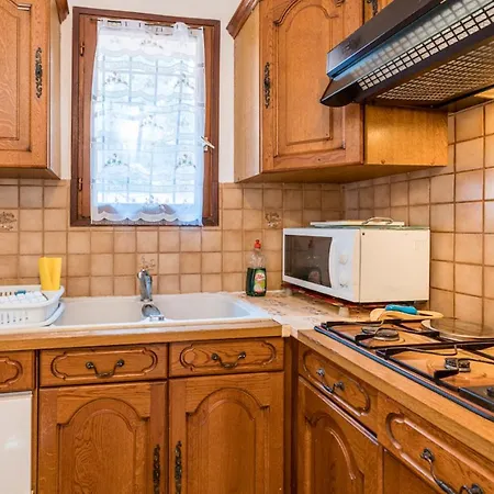 Banyuls-sur-mer: Spacious With Shared Pool Apartment Banyuls-sur-Mer