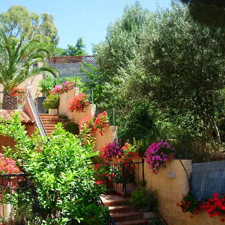 Banyuls-sur-mer: Spacious With Shared Pool Apartment Banyuls-sur-Mer