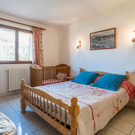 Apartamento Spacieux à Avec Piscine Partagée