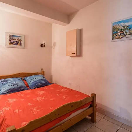 Apartamento Spacieux à Avec Piscine Partagée